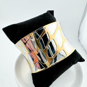 Vintage Stainless Steel Giraffe Silhouette Hero Cuff Bracelet Retro Statement